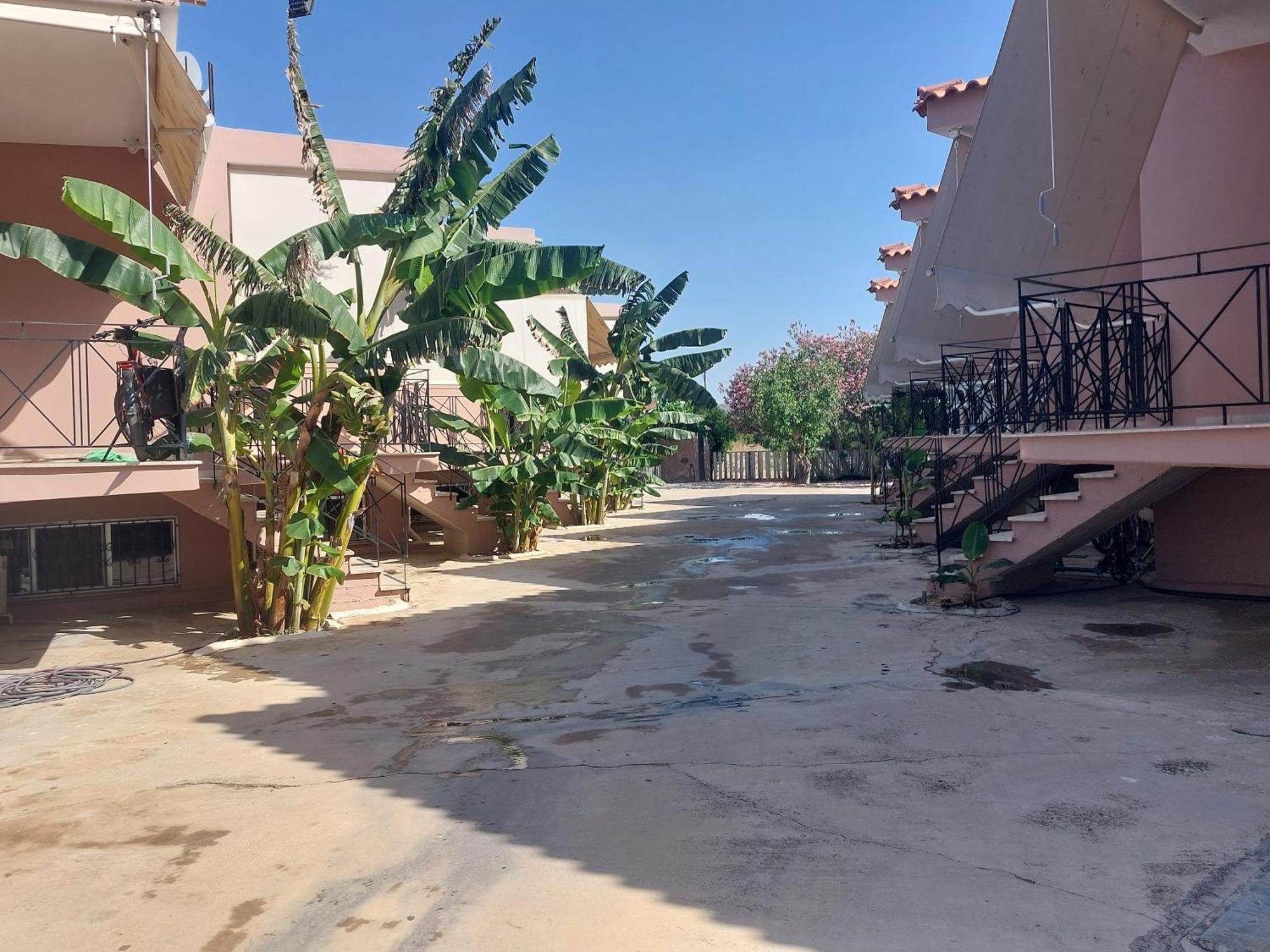 Ak Village Rooms Drepano  Bagian luar foto