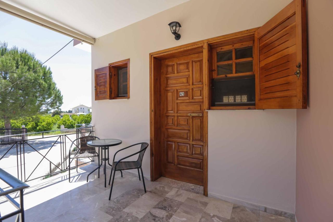 Ak Village Rooms Drepano  Bagian luar foto